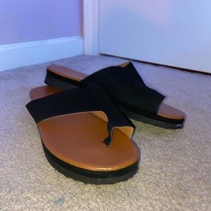 Women’s Black Sandals Size 8